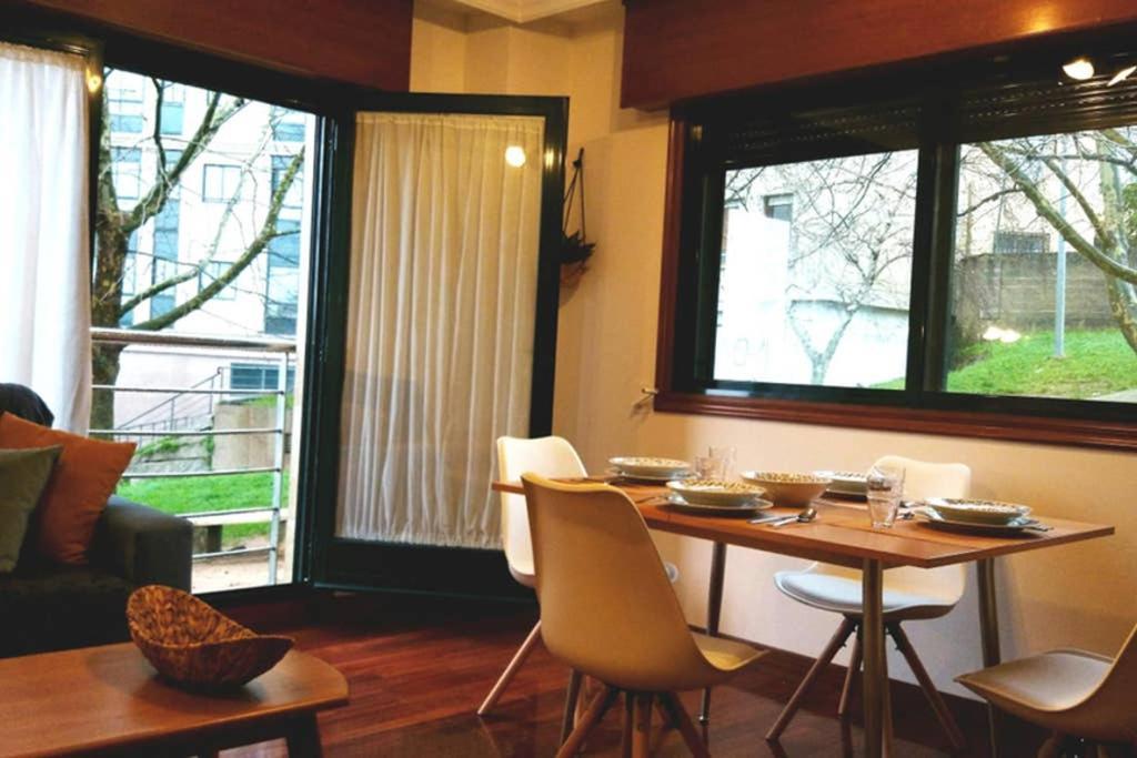 Apartamento Completo Con Parking Privado Y Wifi En San Roque Vigo Exterior photo